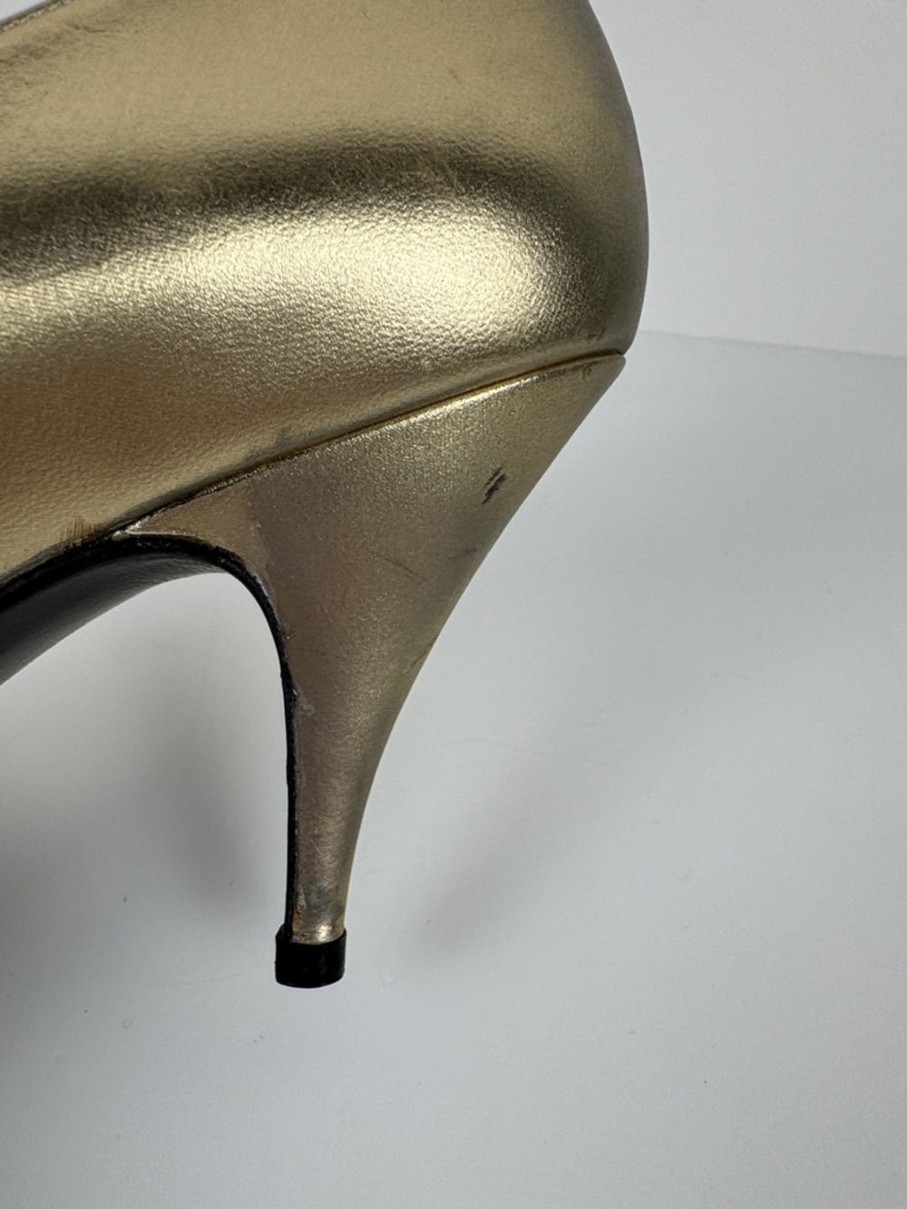 Stuart Weitzman Metallic Gold Pointed-Toe Pumps - Picture 5 of 13